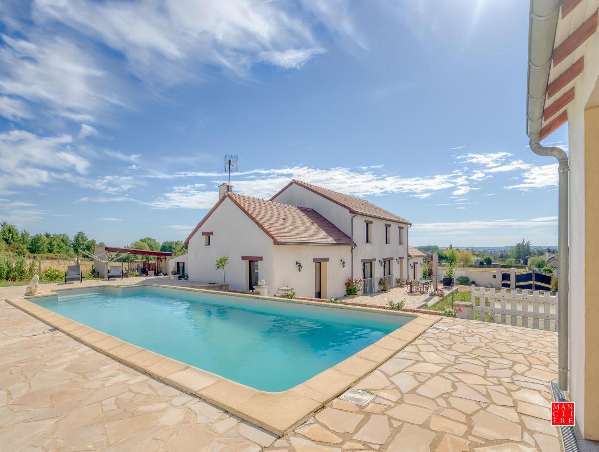 Châtellerault Maison Blanche Piscine Et Petit Dejeuner מראה חיצוני תמונה