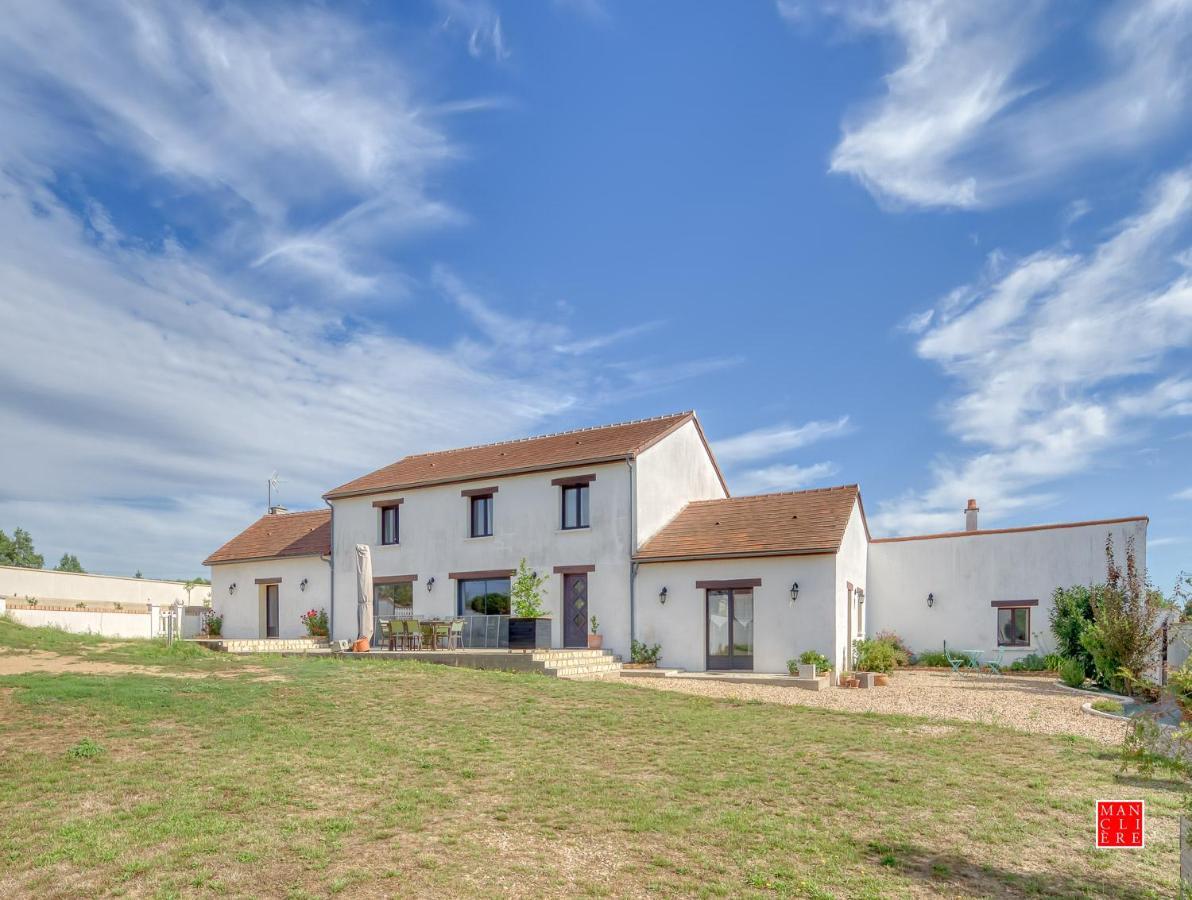 Châtellerault Maison Blanche Piscine Et Petit Dejeuner מראה חיצוני תמונה